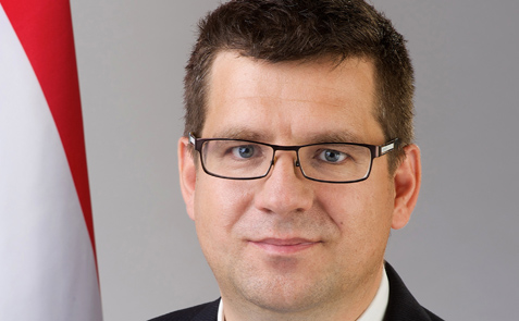 Seszták Miklós adta át az új nyíbátori beruházást